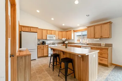 2035 NW Kilnwood Lane Redmond OR 97756
