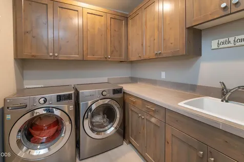 3087 NW Hidden Ridge Drive Bend OR 97703