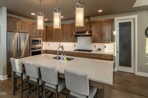 3087 NW Hidden Ridge Drive Bend OR 97703