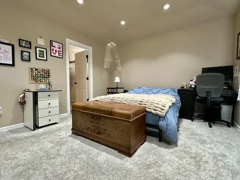 2142 NW Elm Avenue Redmond OR 97756