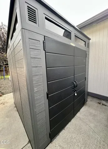 2142 NW Elm Avenue Redmond OR 97756