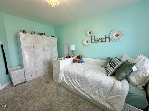 2142 NW Elm Avenue Redmond OR 97756