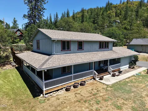 10 Quail Run Drive Shady Cove OR 97539
