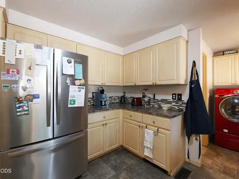 10 Quail Run Drive Shady Cove OR 97539