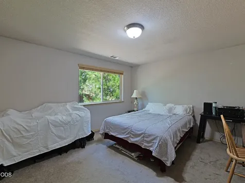 10 Quail Run Drive Shady Cove OR 97539