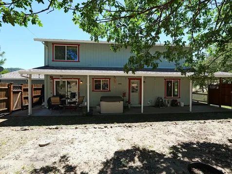 10 Quail Run Drive Shady Cove OR 97539
