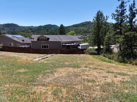 10 Quail Run Drive Shady Cove OR 97539