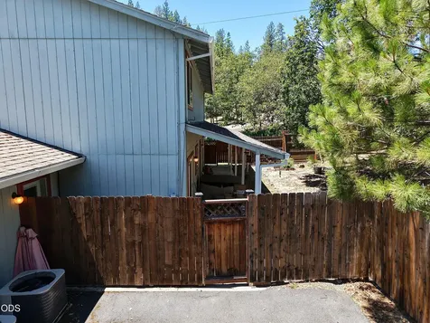 10 Quail Run Drive Shady Cove OR 97539