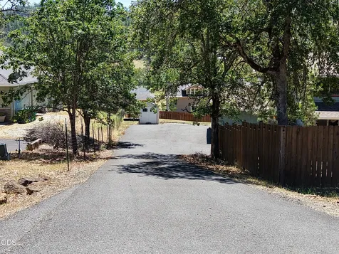 10 Quail Run Drive Shady Cove OR 97539
