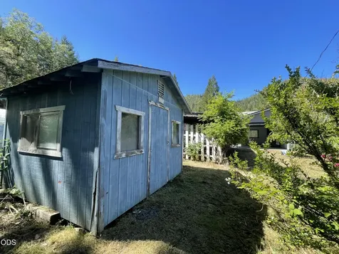 2640 Birdseye Creek Road Gold Hill OR 97525