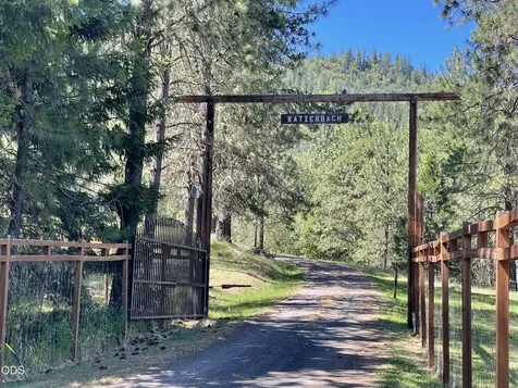 2640 Birdseye Creek Road Gold Hill OR 97525