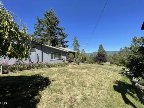 2640 Birdseye Creek Road Gold Hill OR 97525
