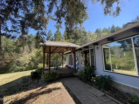 2640 Birdseye Creek Road Gold Hill OR 97525