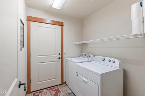 2354 NW Summerhill Drive Bend OR 97703