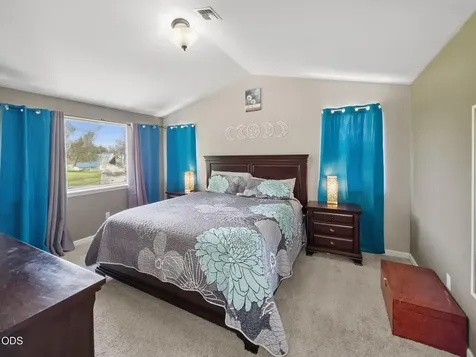 919 NW Oak Lane Redmond OR 97756