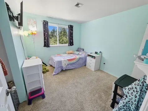 919 NW Oak Lane Redmond OR 97756