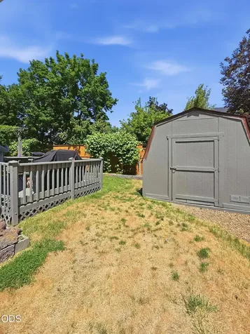 919 NW Oak Lane Redmond OR 97756