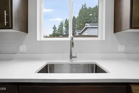 63126 NE Henningsen Place Bend OR 97701