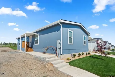 300 Luman Road Phoenix OR 97535