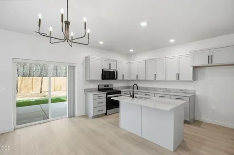 16645 Neil Lane La Pine OR 97739