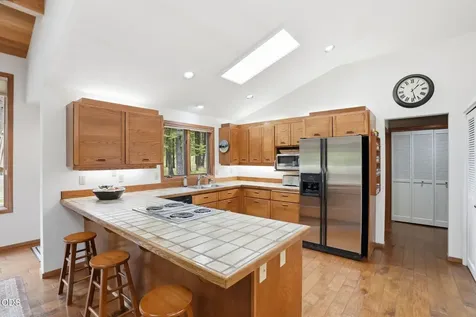 70305 Arvensis Black Butte Ranch OR 97759