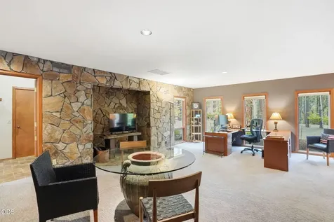70305 Arvensis Black Butte Ranch OR 97759