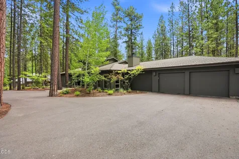 70305 Arvensis Black Butte Ranch OR 97759