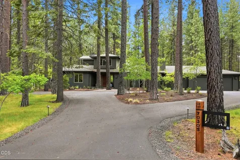 70305 Arvensis Black Butte Ranch OR 97759