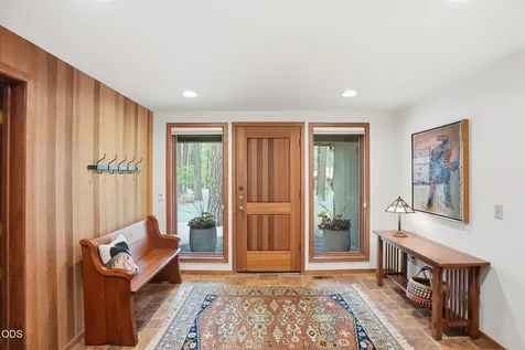 70305 Arvensis Black Butte Ranch OR 97759