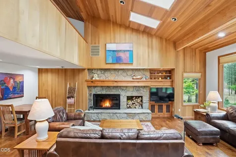 70305 Arvensis Black Butte Ranch OR 97759