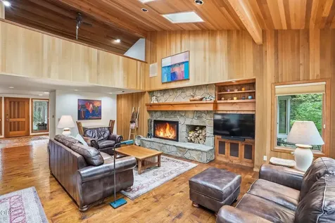 70305 Arvensis Black Butte Ranch OR 97759