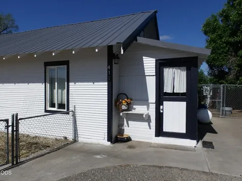 411 SE Evergreen Avenue Redmond OR 97756