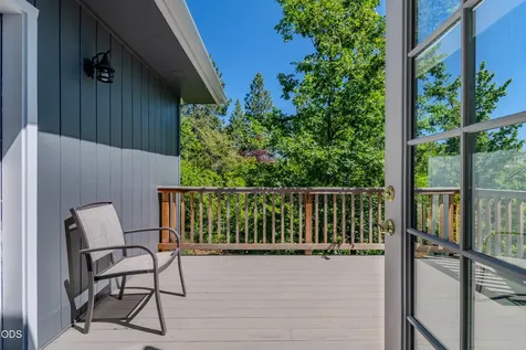 615 Ashland Street Ashland OR 97520