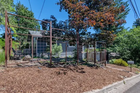 615 Ashland Street Ashland OR 97520