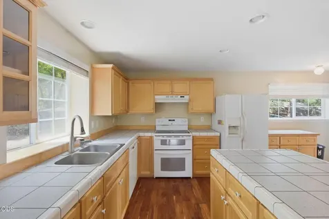 410 Schieffelin Gulch Road Gold Hill OR 97525