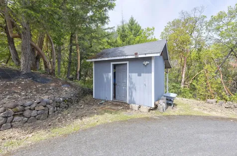 410 Schieffelin Gulch Road Gold Hill OR 97525