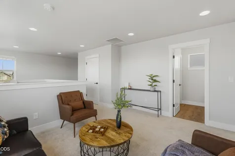 3757 NE Petrosa Avenue Bend OR 97701