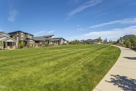 3757 NE Petrosa Avenue Bend OR 97701