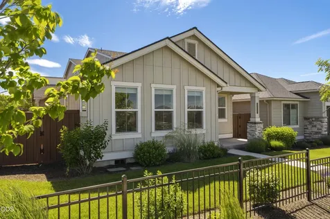 3757 NE Petrosa Avenue Bend OR 97701