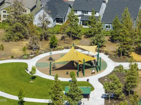 3757 NE Petrosa Avenue Bend OR 97701