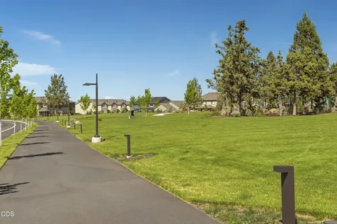 3757 NE Petrosa Avenue Bend OR 97701