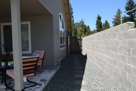 303 NW Collette Way Grants Pass OR 97526