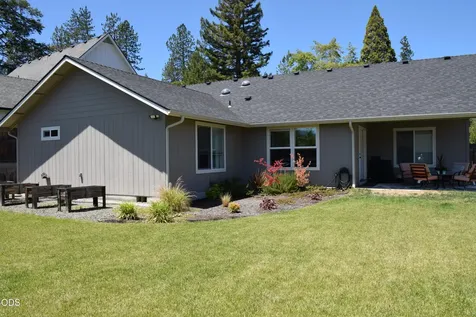 303 NW Collette Way Grants Pass OR 97526