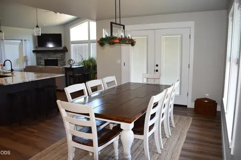 303 NW Collette Way Grants Pass OR 97526