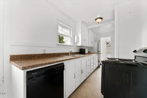 214 N Columbus Avenue Medford OR 97501