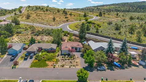 2054 California Avenue Klamath Falls OR 97601