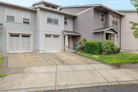 3126 Alameda Street Medford OR 97504
