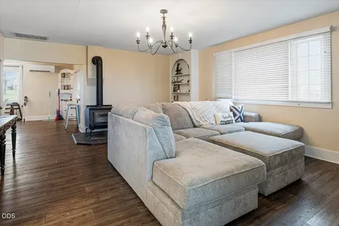 10410 SW Houston Lake Road Powell Butte OR 97753