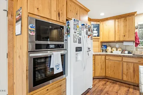 7995 SW Houston Lake Road Powell Butte OR 97753