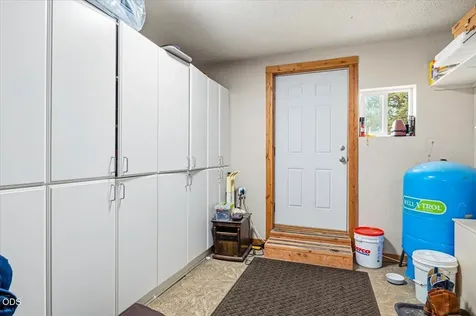 7995 SW Houston Lake Road Powell Butte OR 97753